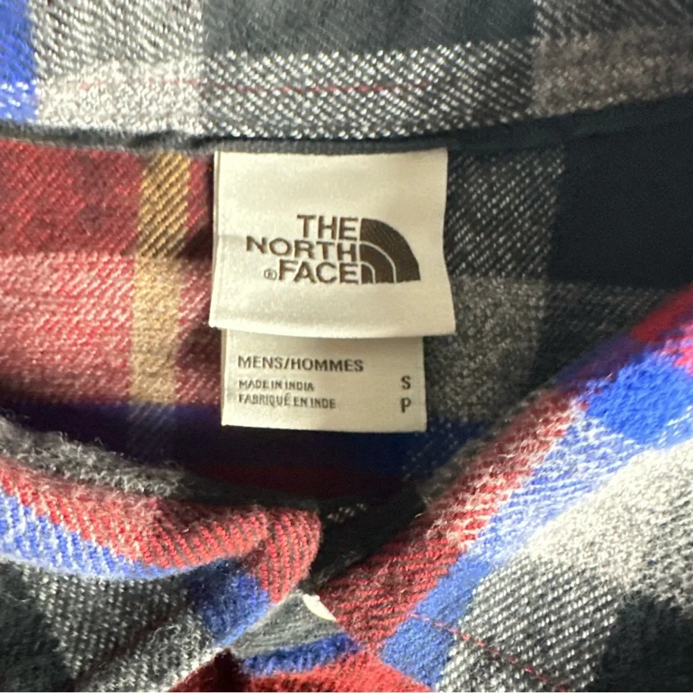 The North Face  Flannel Shirt Men's small Red Black Blue‎ Plaid Long Sleeve